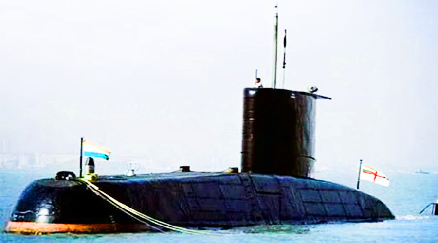 INS Shalki නම් ඉන්දීය සබ්මැරීනය නිල සංචාරය සඳහා කොළඹ වරායට